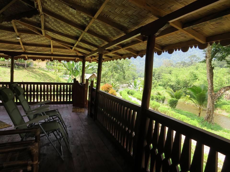 Batu Kapal Jungle Houses Hotel Berastagi Eksteriør billede